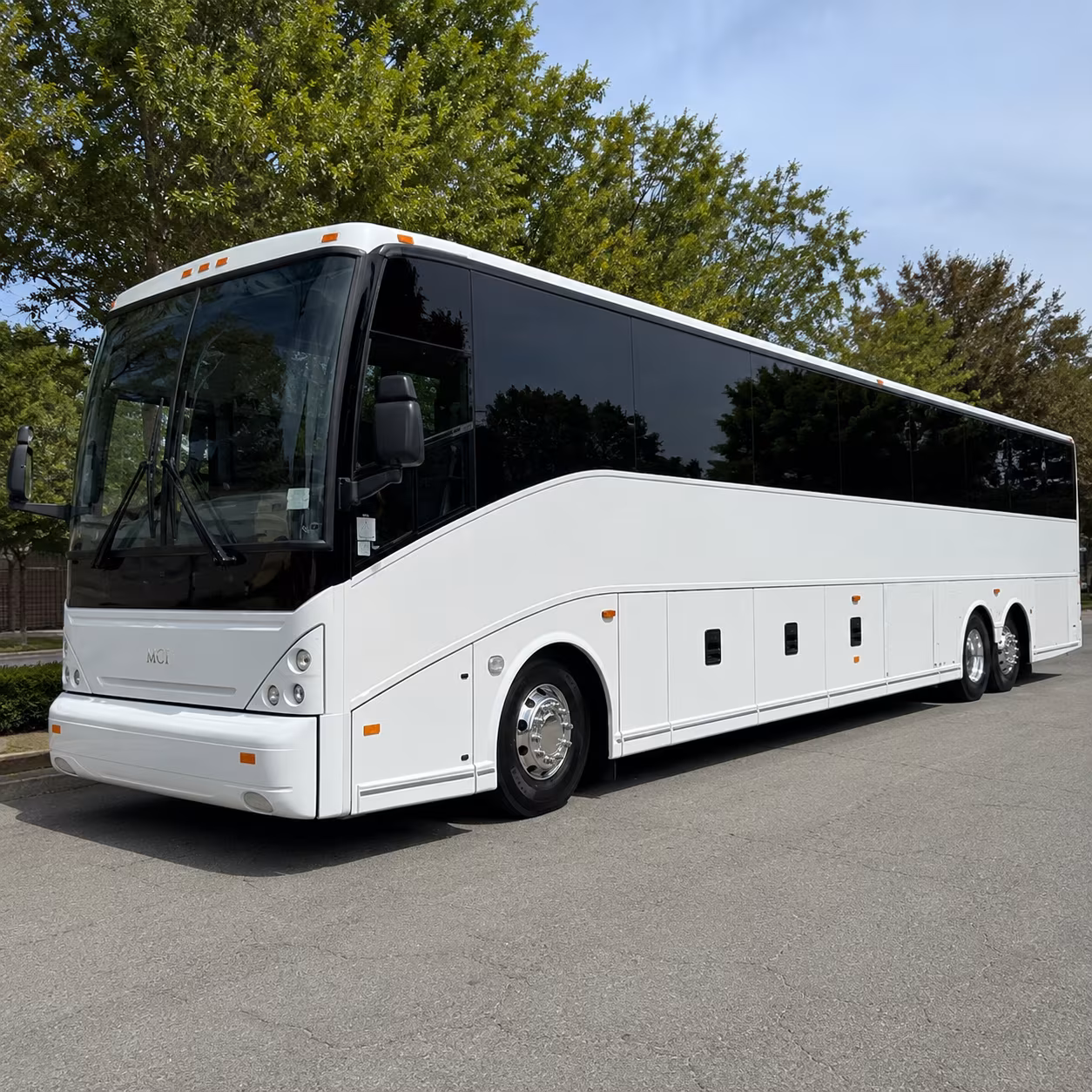 bmt family shuttle runs from new braunfels to jbsa lackland