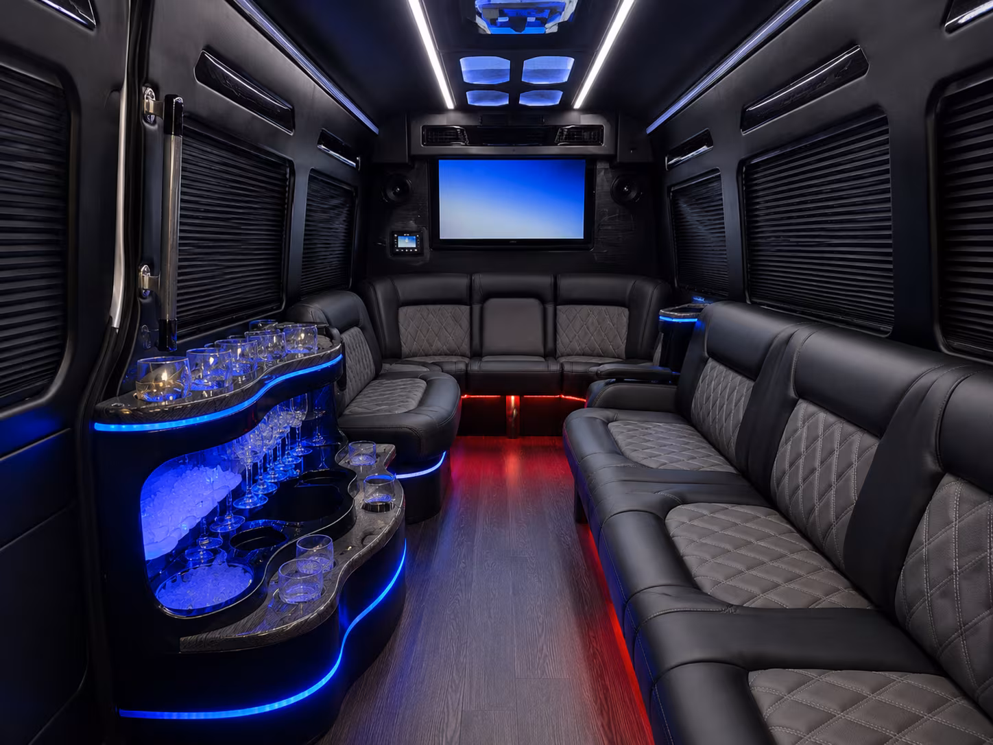 group airport transfers during wurstfest and peak new braunfels travel seasons