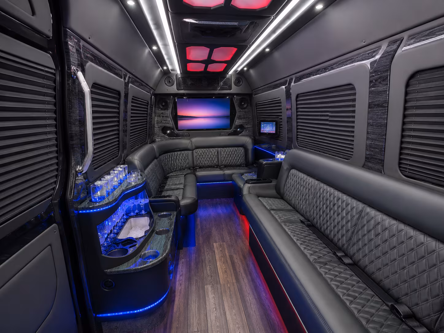 new braunfels 50 passenger party bus